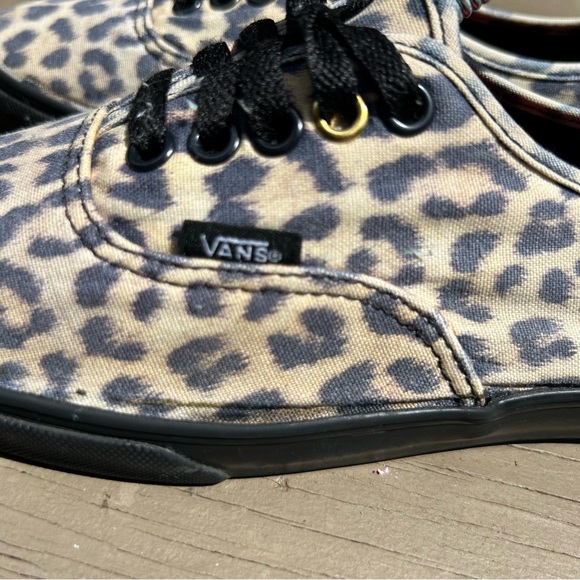 VANS Cheetah Print Lace-Up Sneakers Tan and Grey/Muted Black | Ladies Size 7 - Picture 5 of 8